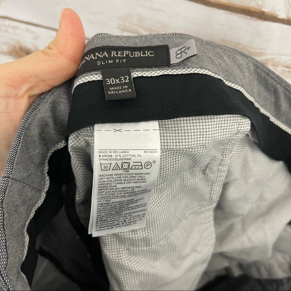 Banana Republic Black Gray Slim Fit Chino Pants - Picture 5 of 5